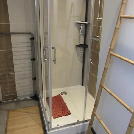 Au Menilois Entre Montagne Et Foret 아파트