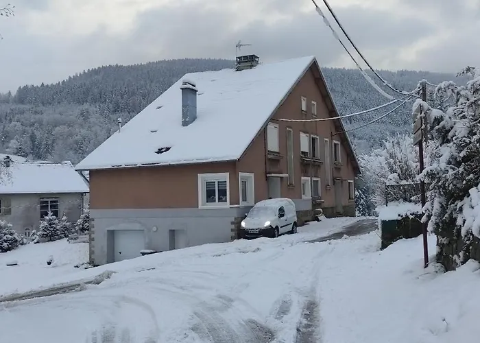 Au Menilois Entre Montagne Et Foret 아파트 *