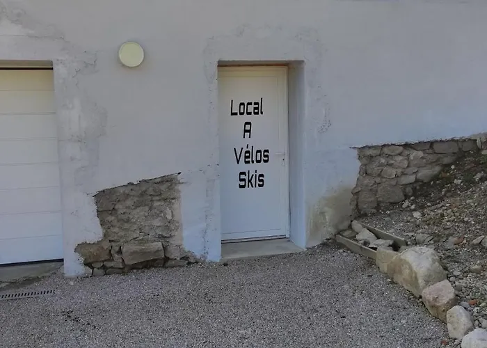 아파트 Au Menilois Entre Montagne Et Foret *