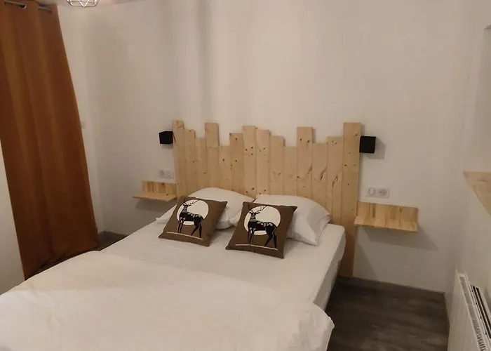 Au Menilois Entre Montagne Et Foret 아파트 *