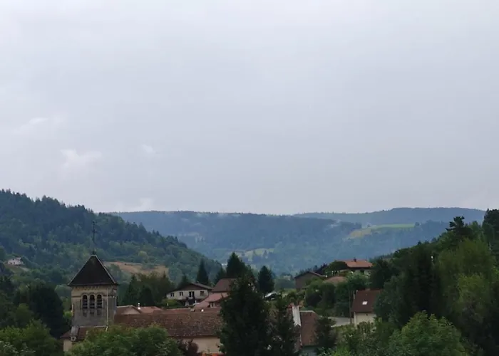 아파트 Au Menilois Entre Montagne Et Foret 코르니몽